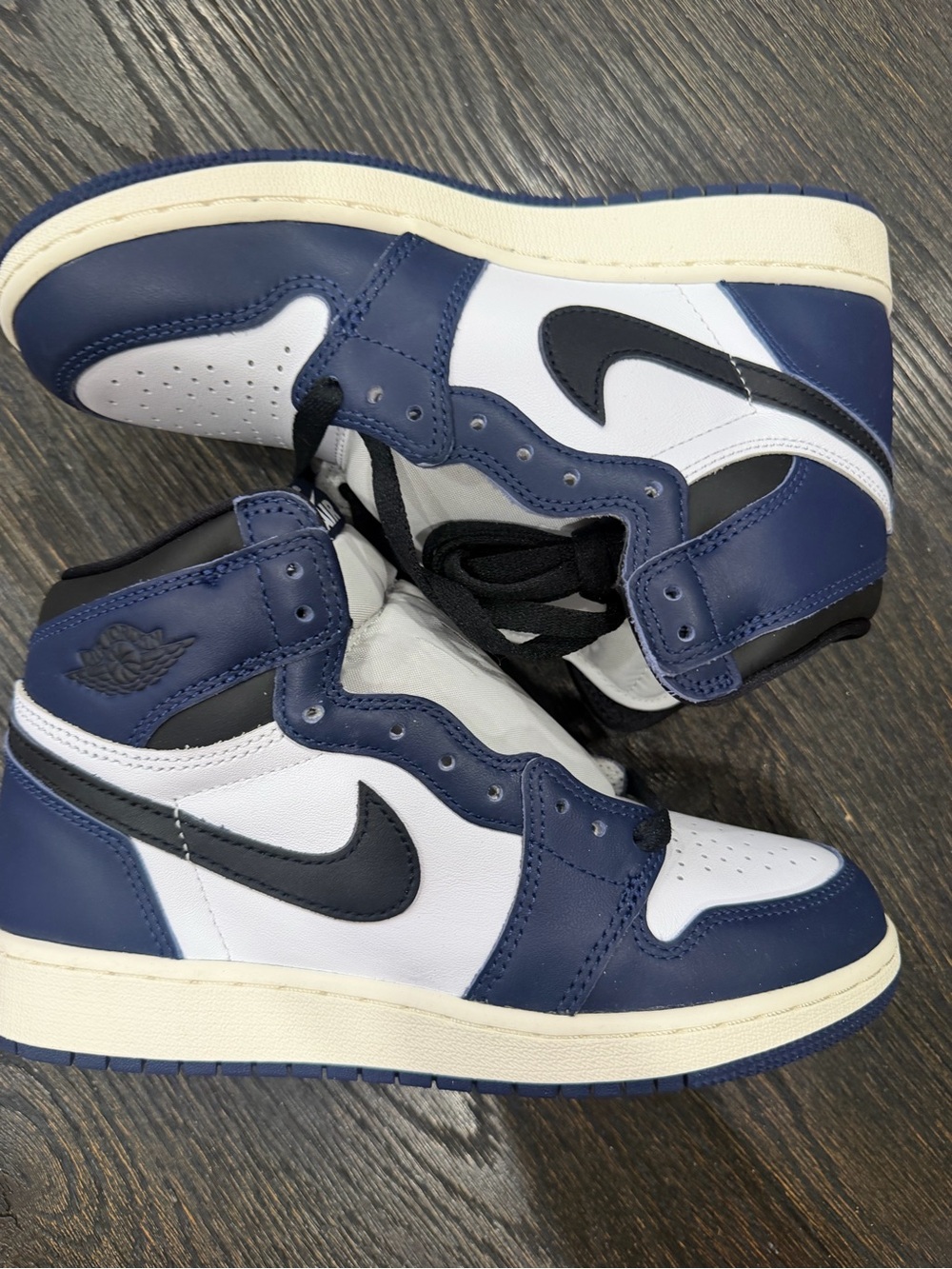 Nike Air Jordan 1 Retro High OG Midnight Navy size 5Y